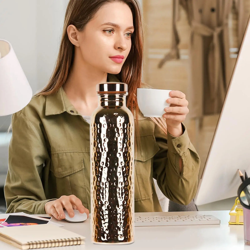 Copper Bottle Leakproof Insulated Water Bottle 27Oz Portable Leakproof Cup for Traveling Gym Daily Sports Work Outdoor Camping